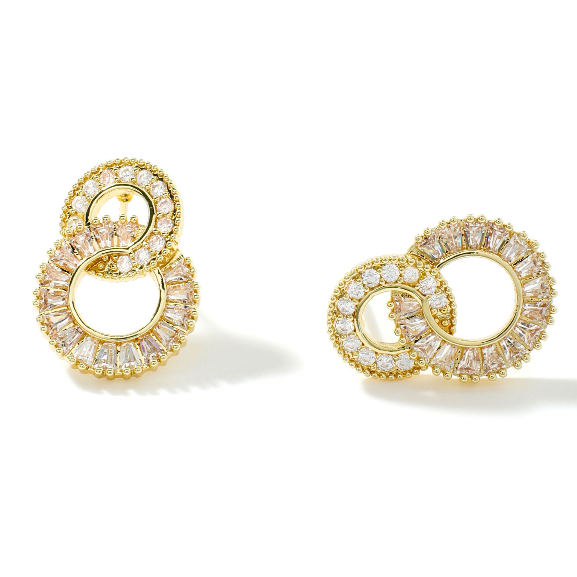 Double circle earrings, Korean-style diamond-encruted zircon women's short round stud earrings, earrings and accessories, high-end and elegant, with a delicate fragrance style Item Picture