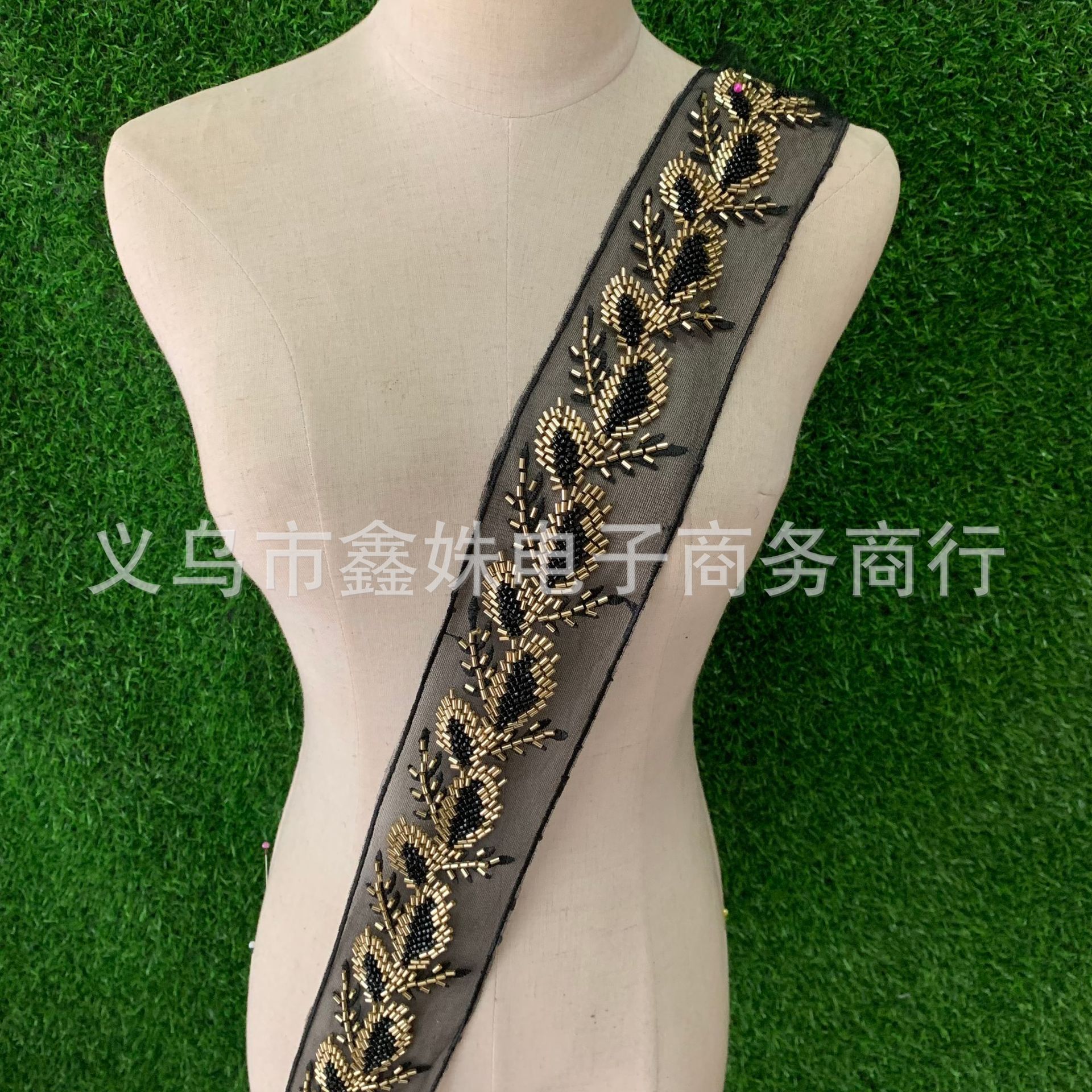 Heavy bead lace tube bead embroidery lace, diy clothing accessories, decorative edges Application Scenario