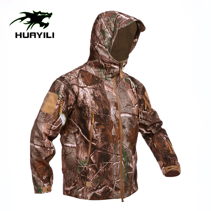 Men's Fleece Waterproof Work Clothes Wholesale Riding Mountaineering Soft Shell Camouflage Tactical Outdoor Camouflage Jacket Application Scenario