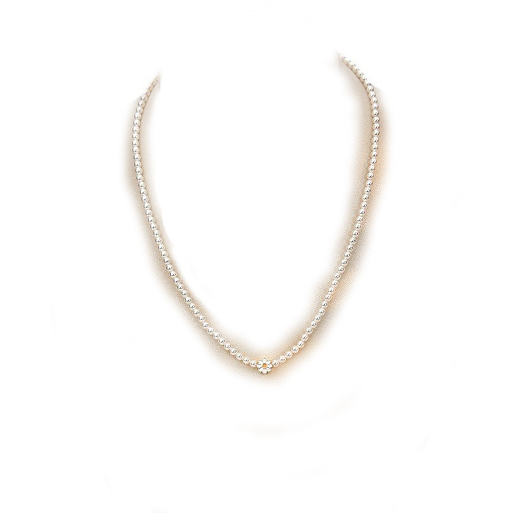 Millet pearl Daisy pearl necklace accessory for women, timeless, versatile for autumn and winter, high-end style, simple collarbone necklace accessory Item Picture