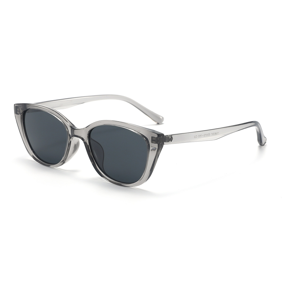 The new TR90 polarized sunglasses are fashionable and retro cat-eye sunglasses for men and trendy UV-protective driving glasses for women Item Picture
