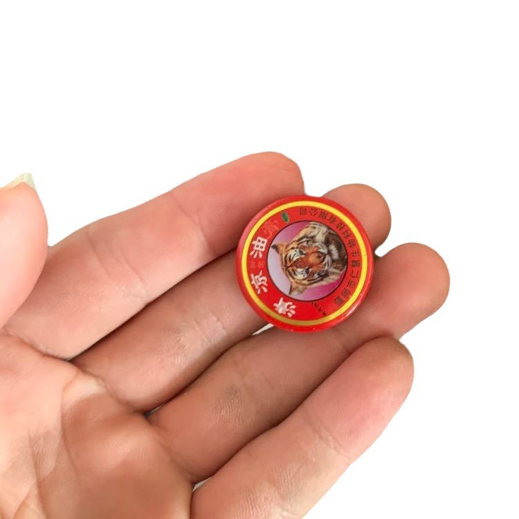 Summer cooling oil can prevent drowsiness, dizziness and heatstroke. Mint can prevent mosquito bites. Wind oil roll-on can relieve itching and drowsiness Item Picture