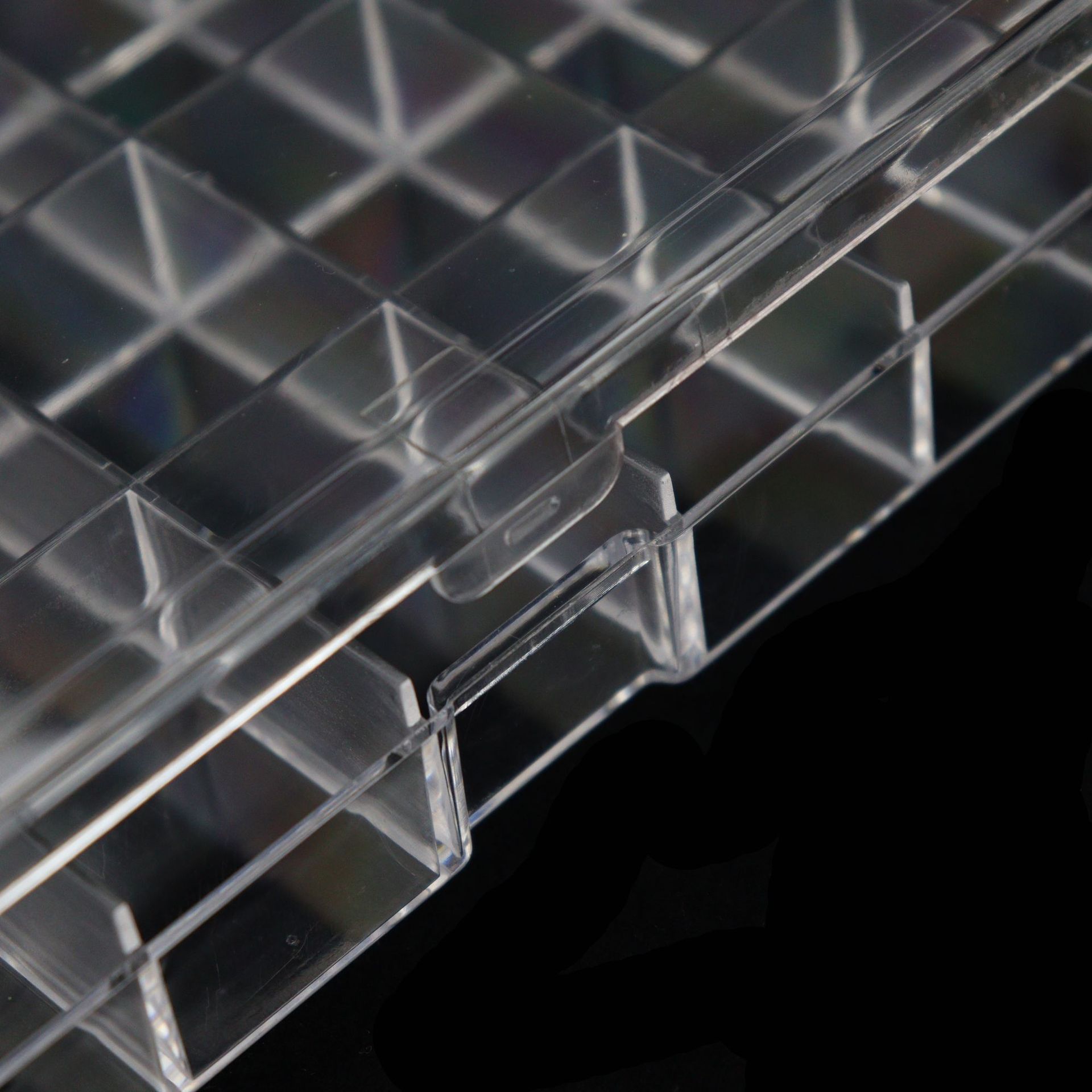Ps High Transmit-28 Square Square Storage Box Is Suitable For Tabletop Finishing And Placing Sample Nail Decoration Application Scenario