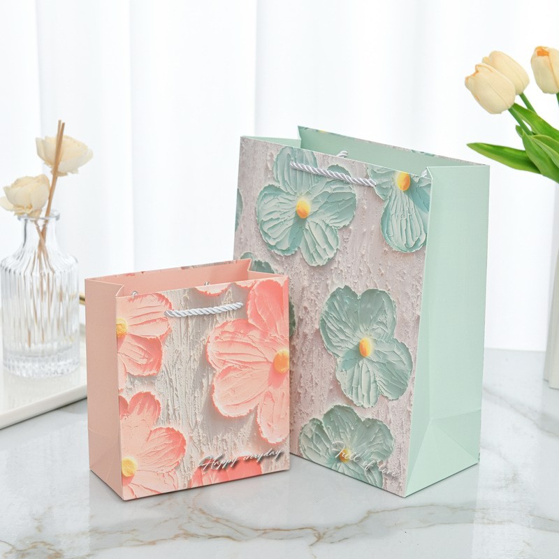 Monet oil painting gift bags, fleeting images, handbags, image art paper bags, accessories, birthday high-end gift bags Application Scenario