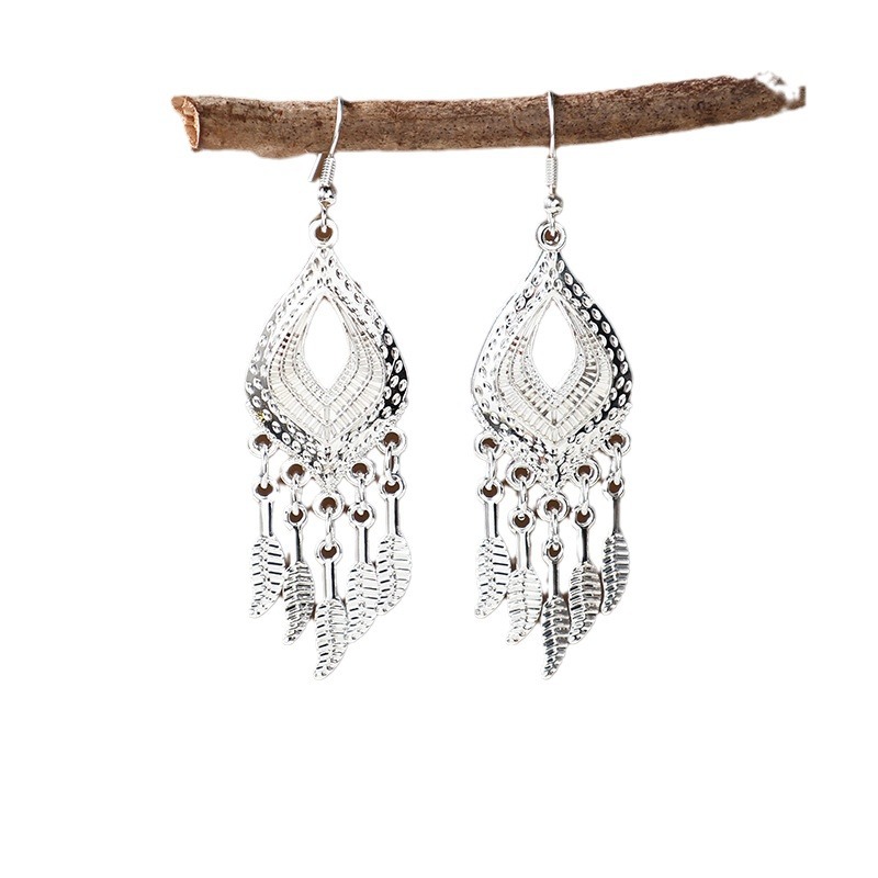 Accesorios de ropa hmong plumas largas borlas imitación miao plata pendientes viento minoritario clásico varios tipos de pendientes auriculares Item Picture