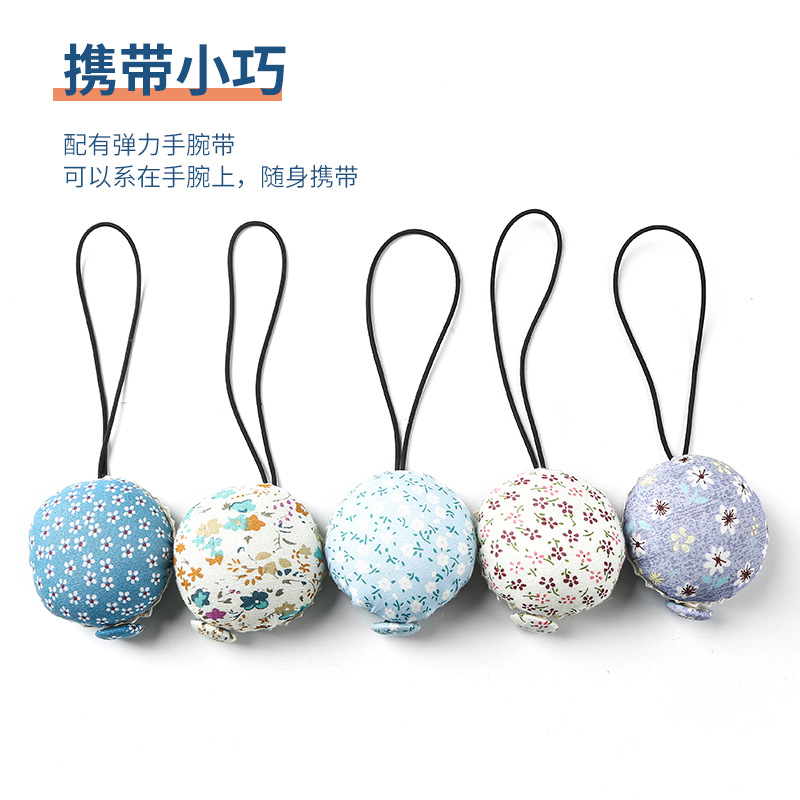 Floral needle storage tools diy hand cross stitch sewing needle insert kit wrist cloth needle insert pad needle insert ball Application Scenario