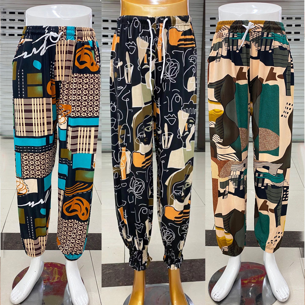 Summer mosquito-proof flower-patterned pants for middle-aged and elderly people, extra-large printed tight-fitting lantern pants, sun-protective ethnic-style beach pants details Picture