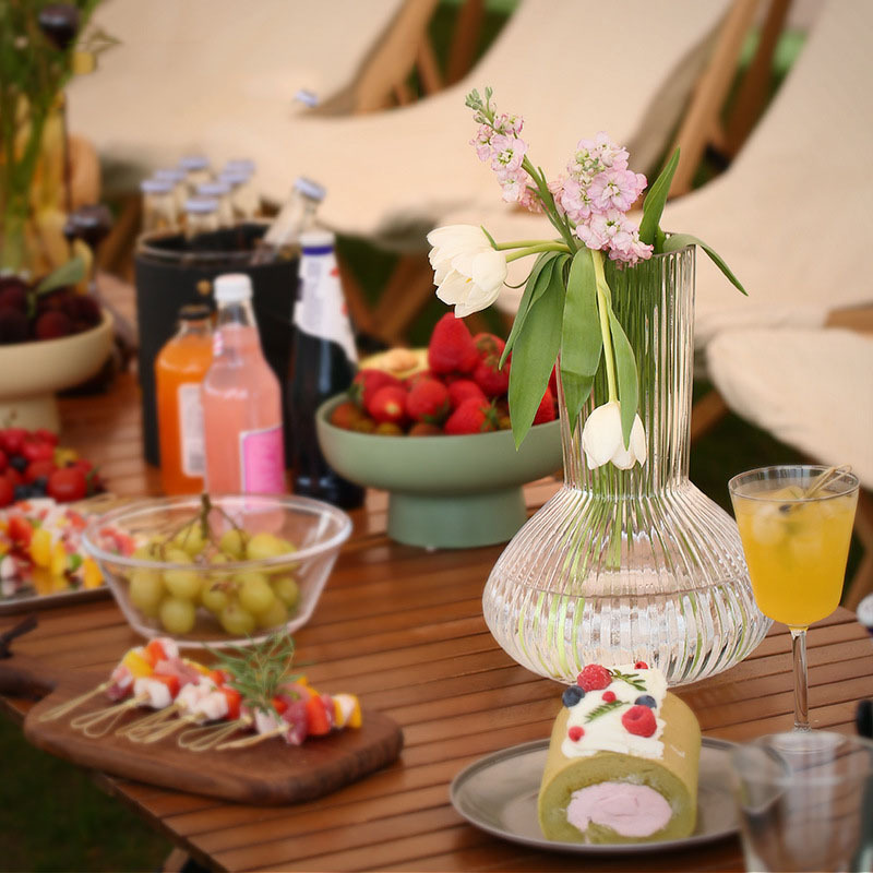 Cross-border TEMU best-selling transparent living room dining table vase, ins home soft furnishing exposed material hydroponic glass flower vase Application Scenario