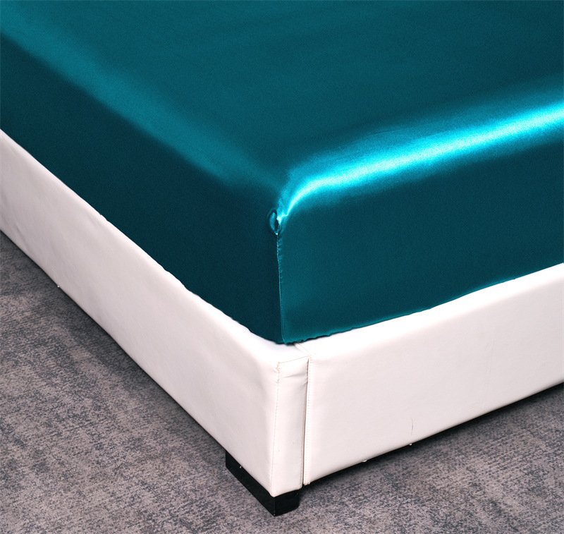 Cross-border foreign trade pure color Ding imitation silk four-piece set of Europe and the United States simple bedsheet bed pillow case bedding Application Scenario