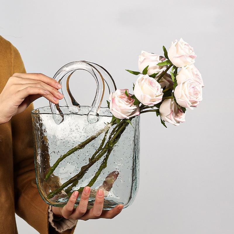 New glass handbags, transparent vases, illustrations, creative desktop ornaments, cross-border products, bubble bottles, hand-held baskets, crystal handicrafts Application Scenario