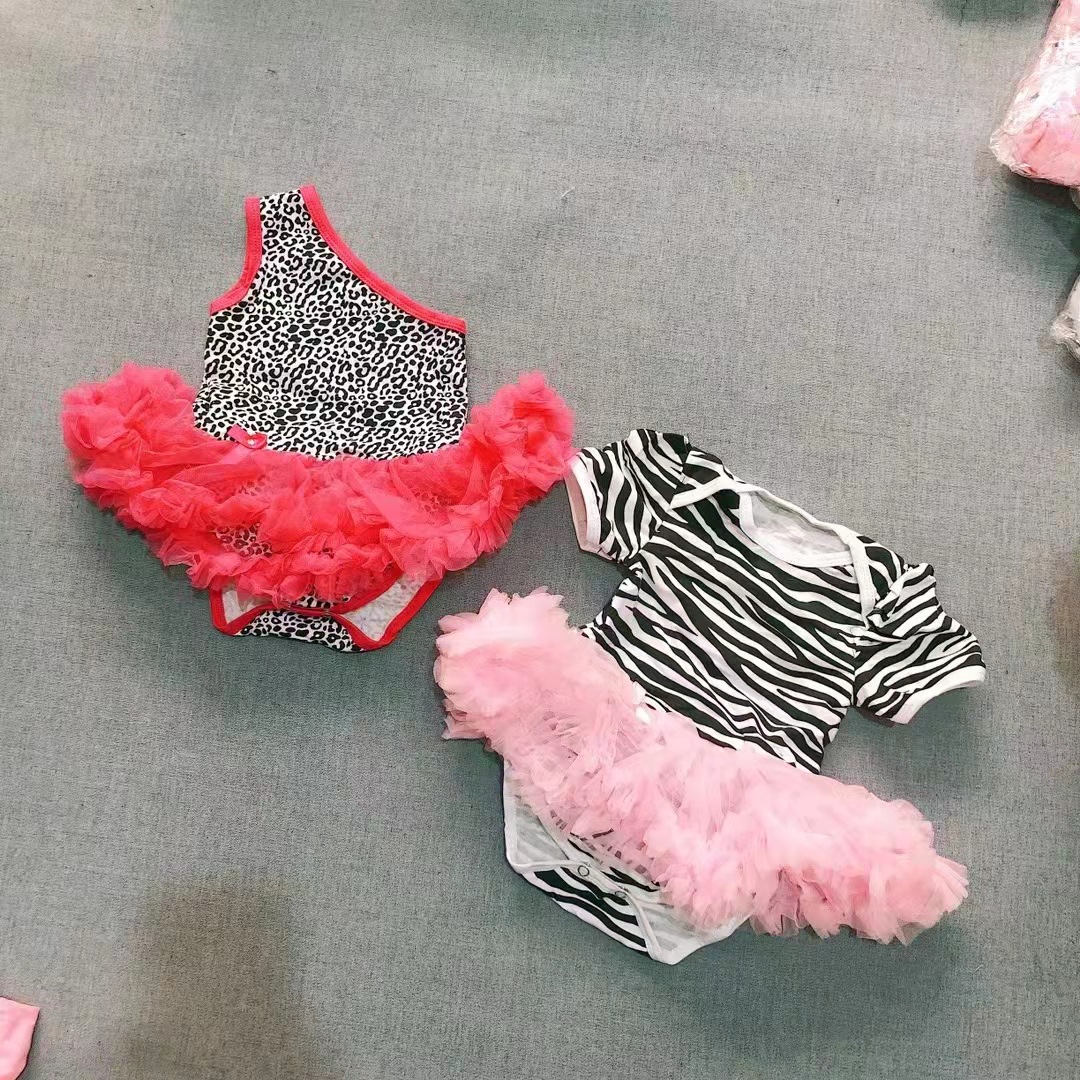 European and American short-sleeved chiffon dresses, one-piece triangular Haga dresses, Haga dresses Stocks children's clothing details Picture