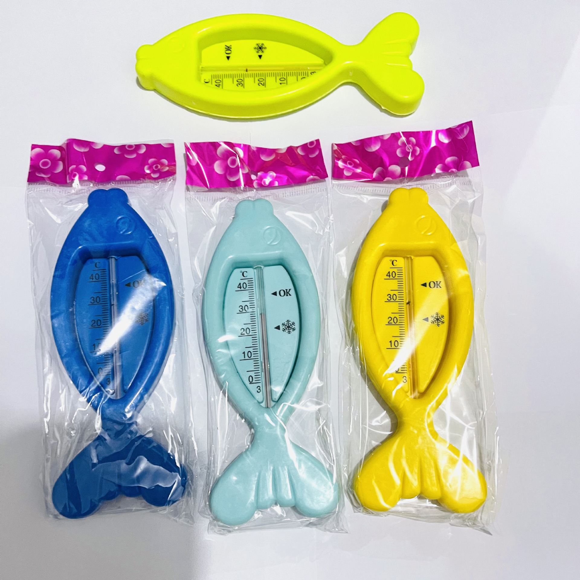 Small fish thermometer Thermometer Indoor thermometer thermometer Home thermometer Room temperature meter 1 yuan 2 yuan full figure