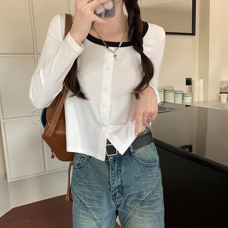 A color-blocking, youthful long-sleeved T-shirt for women's French style 2023 autumn collection. It's a versatile collarbone square neck top paired with a base layer Item Picture