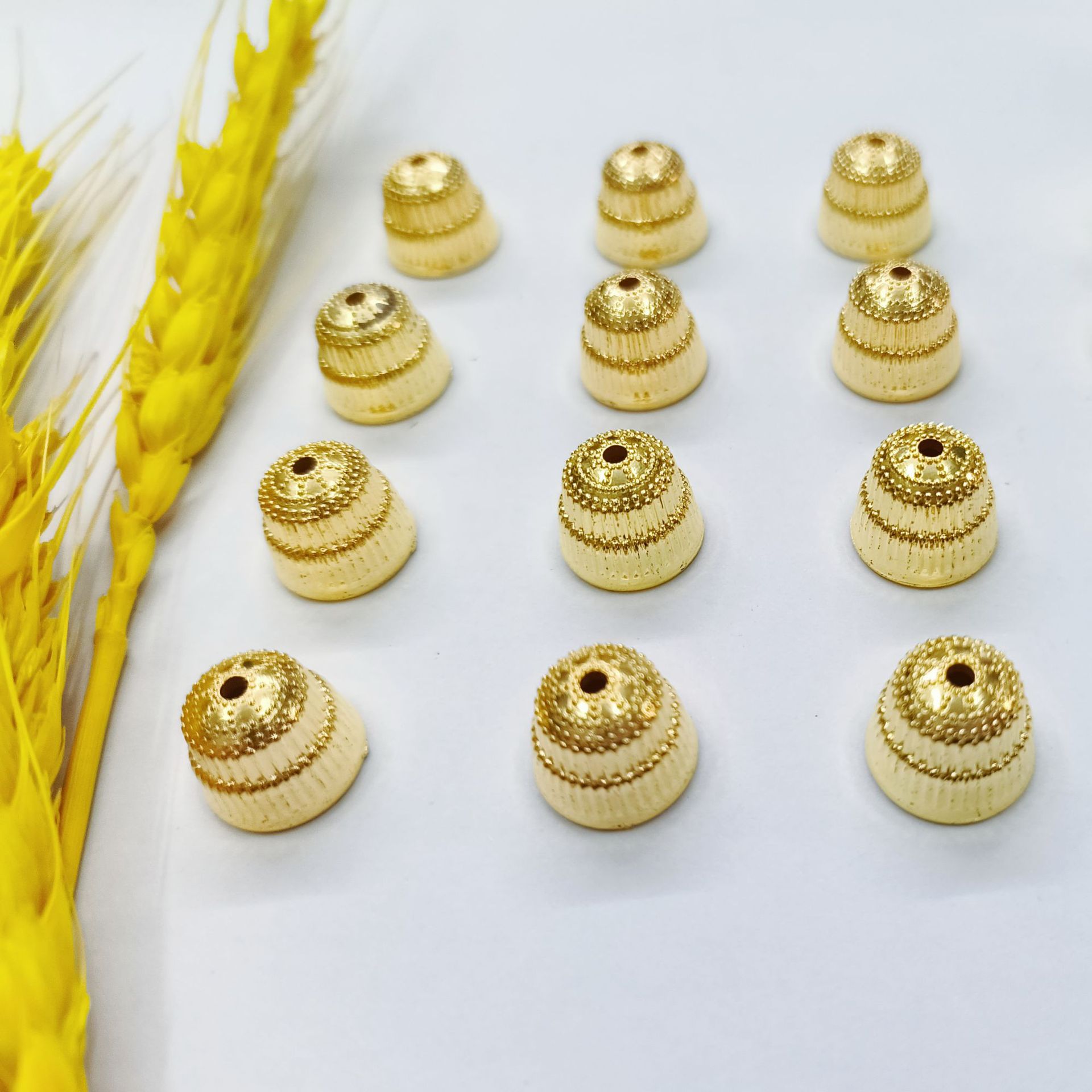 Ccb Fringe Hat Perforated Fringe Gold White K7608 Application Scenario