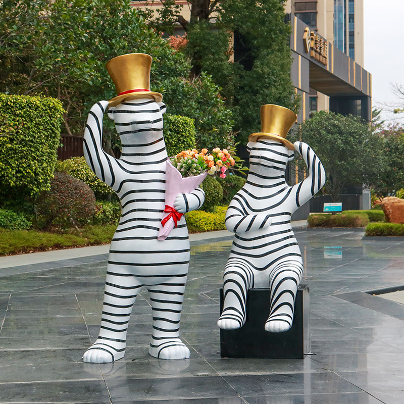 Frp Cartoon Polite Bear Sculpture Sales Office Hotel Lobby Mei Chen Large Floor Animal Decoration Specification drawing