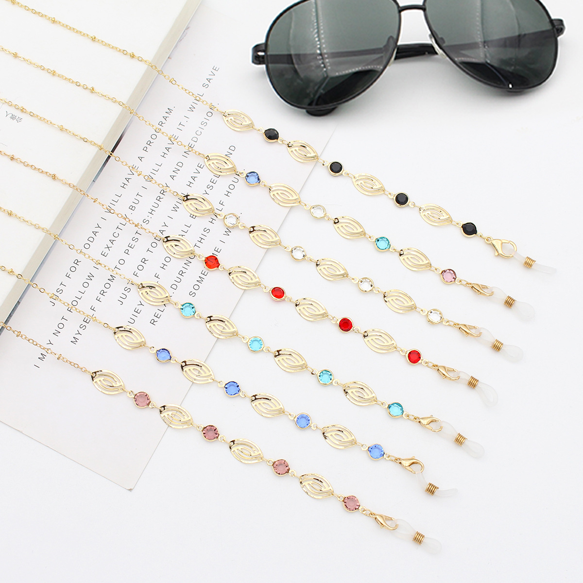 High-end eyeglass chains, seven-color eyeglass lanyards and beads in stock, anti-slip and anti-loss ropes for masks, wholesale sunglasses chains