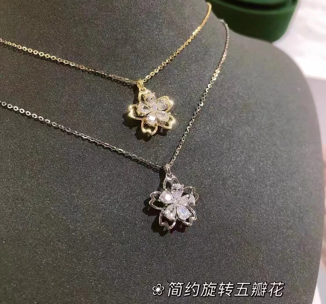 时尚抖音热门S925通体银人工锆石镶嵌可旋转五瓣花项链锁骨链有