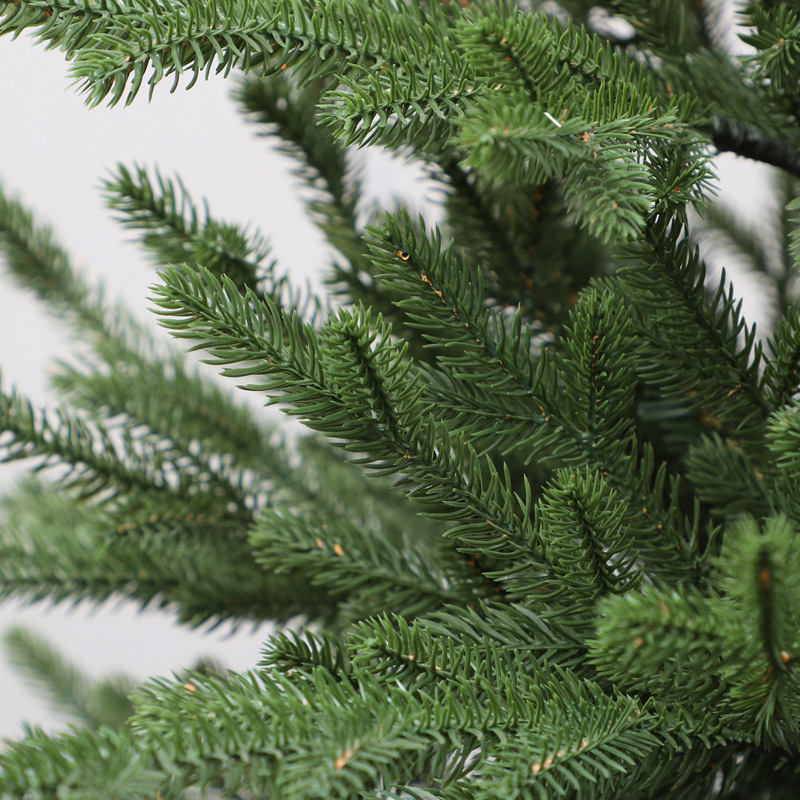 Source Manufacturers Directly For 1.2/1.5M 1.8M Christmas Tree Processing Custom Christmas Green Simulation Pe Tree Application Scenario