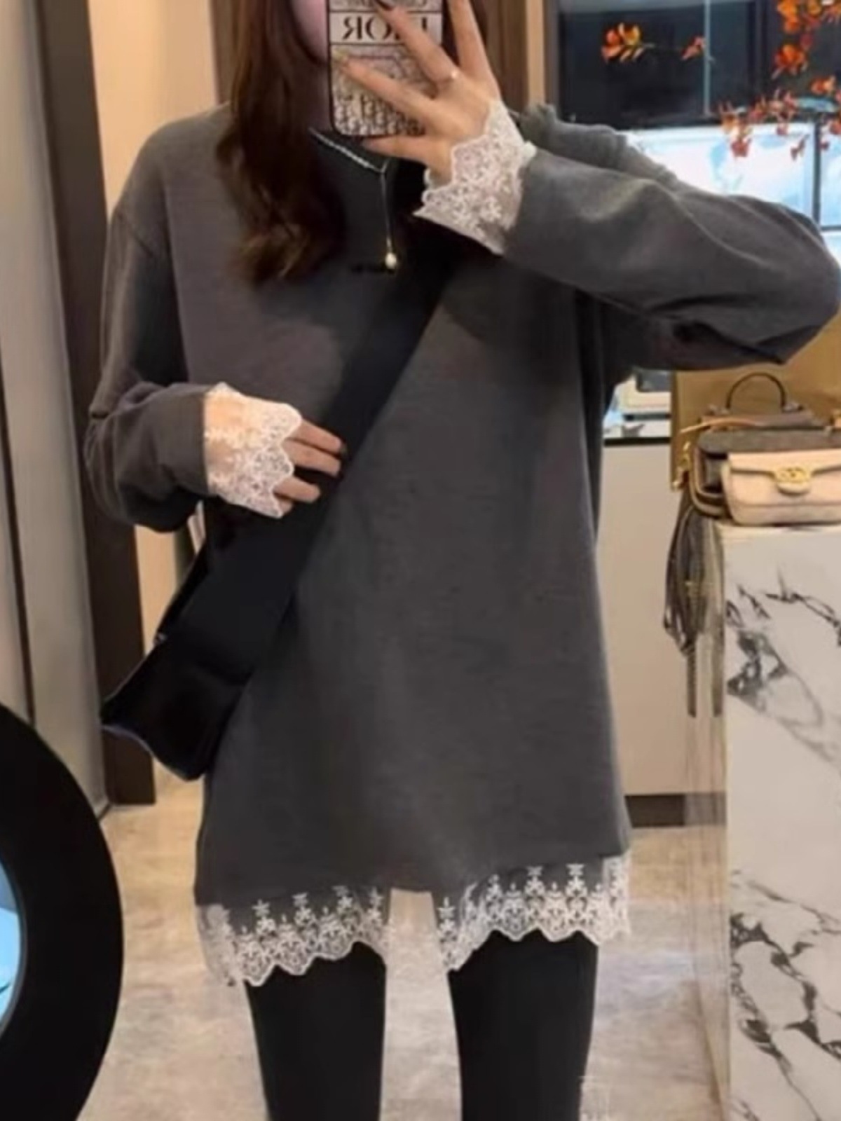 蕾丝花边拼接长袖T恤女2024秋冬新款加绒打底衫遮屁股中长款上衣