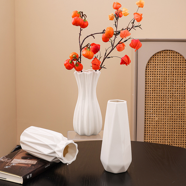 2025 White Ceramic vase, creative Chinese-style desktop decorative item, high-end faux flower, fresh flower hydroponic vase