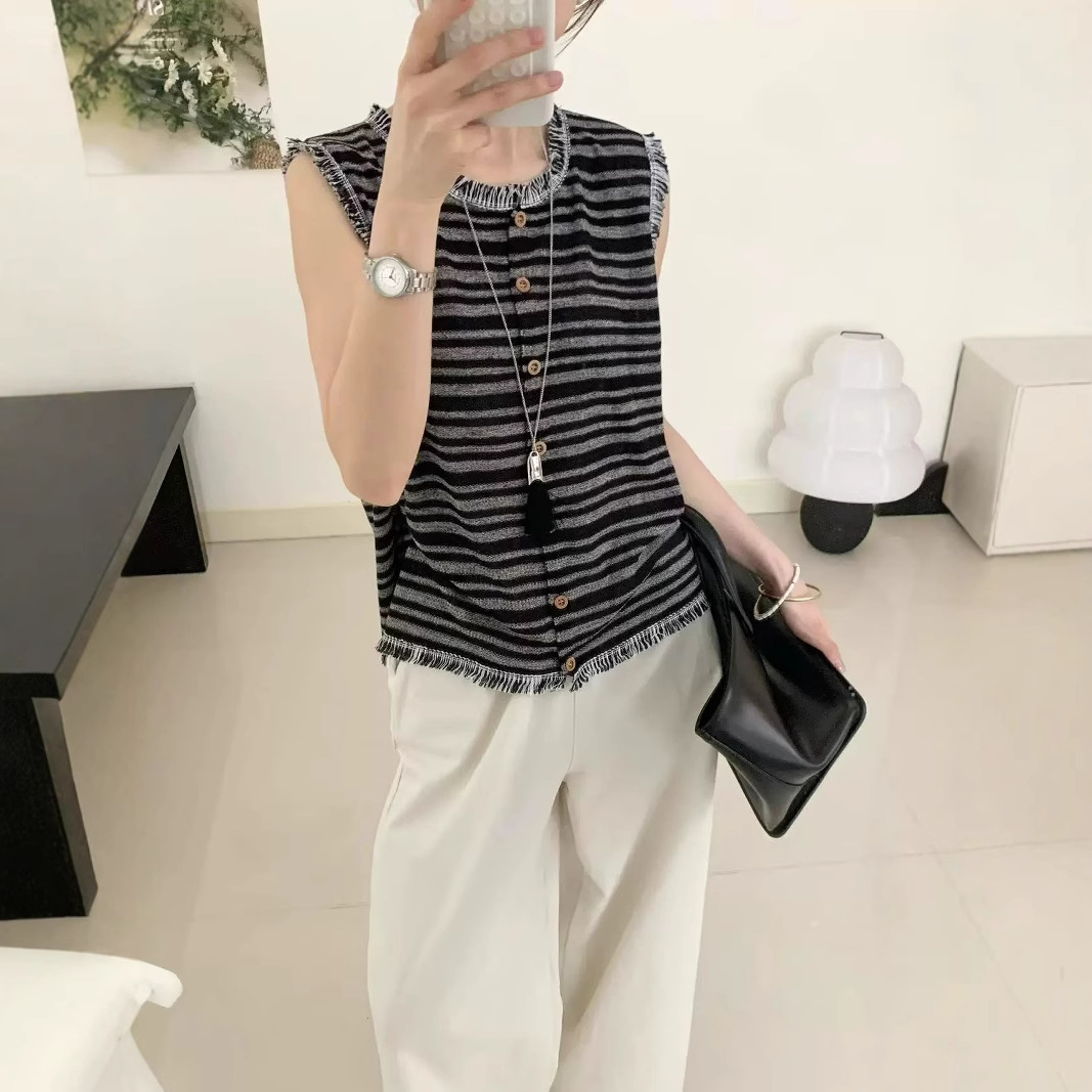 American hot girl, off-the-shoulder sleeveless summer loose short round-neck T-shirt, grey striped knitted top Specification image