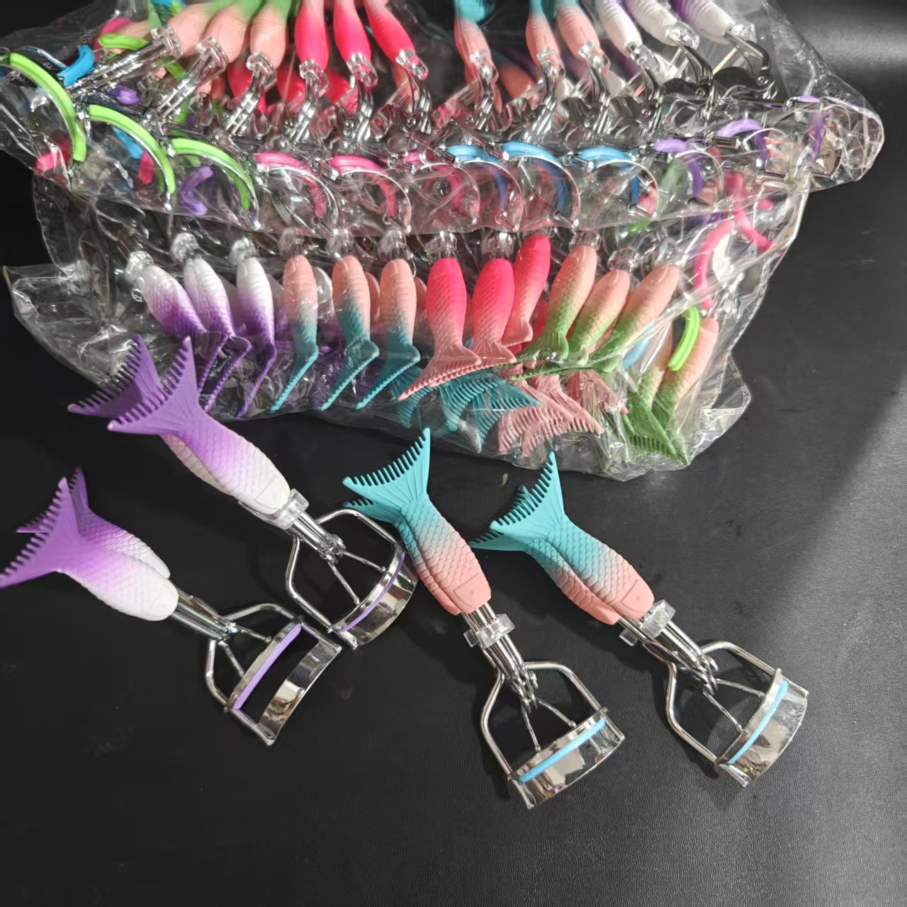 睫毛夹 12/包 120/盒576/箱睫毛夹 鱼尾睫毛夹 2元货源