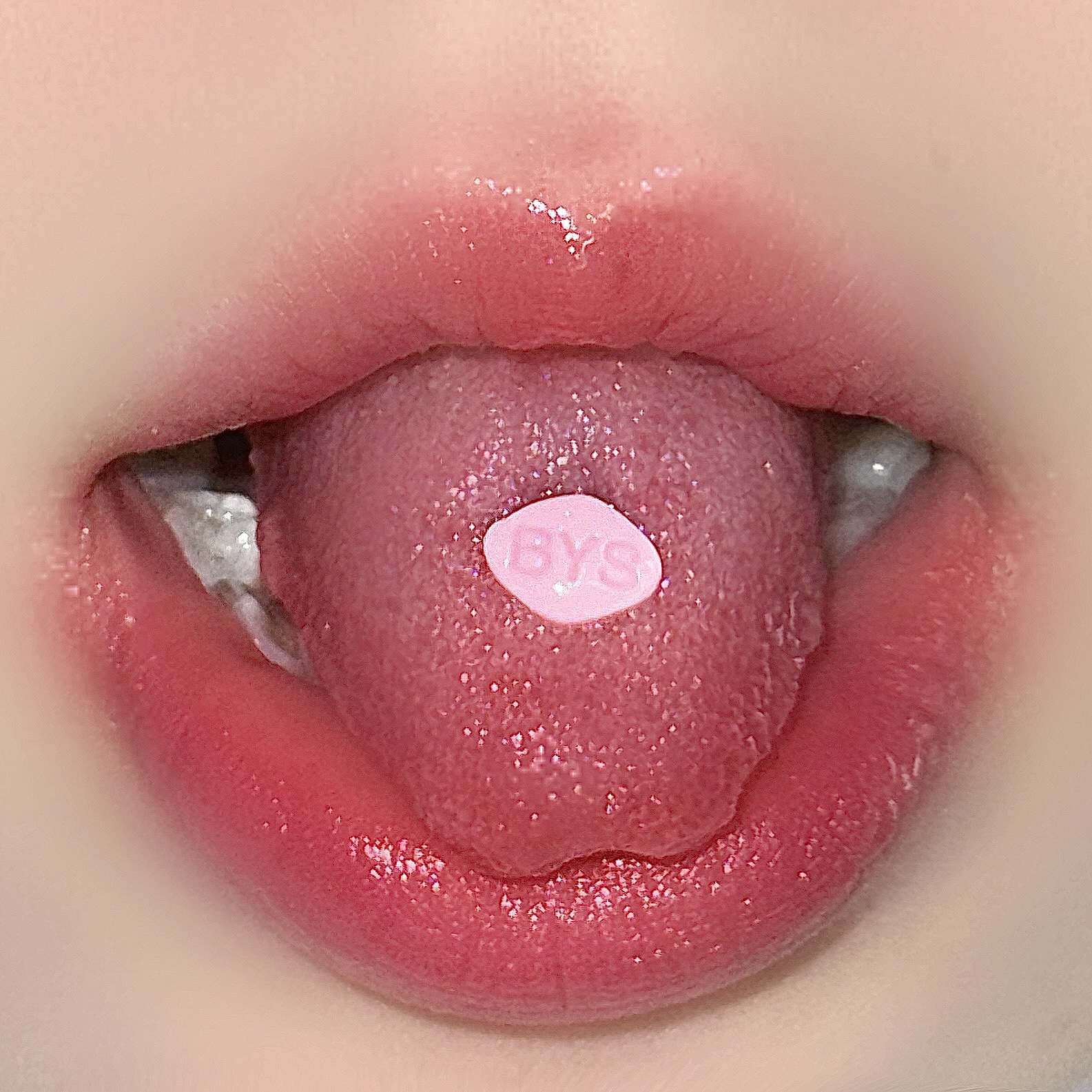 药丸舌钉树脂亚克力舌饰小众新款个性舌头环人体穿刺饰品厂家直销