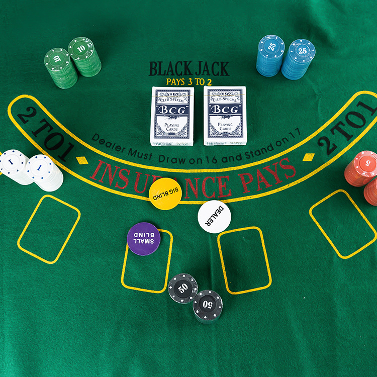 Blackjack Set 200 Chips With Tablecloth Size Chip Iron Box In One Piece Application Scenario