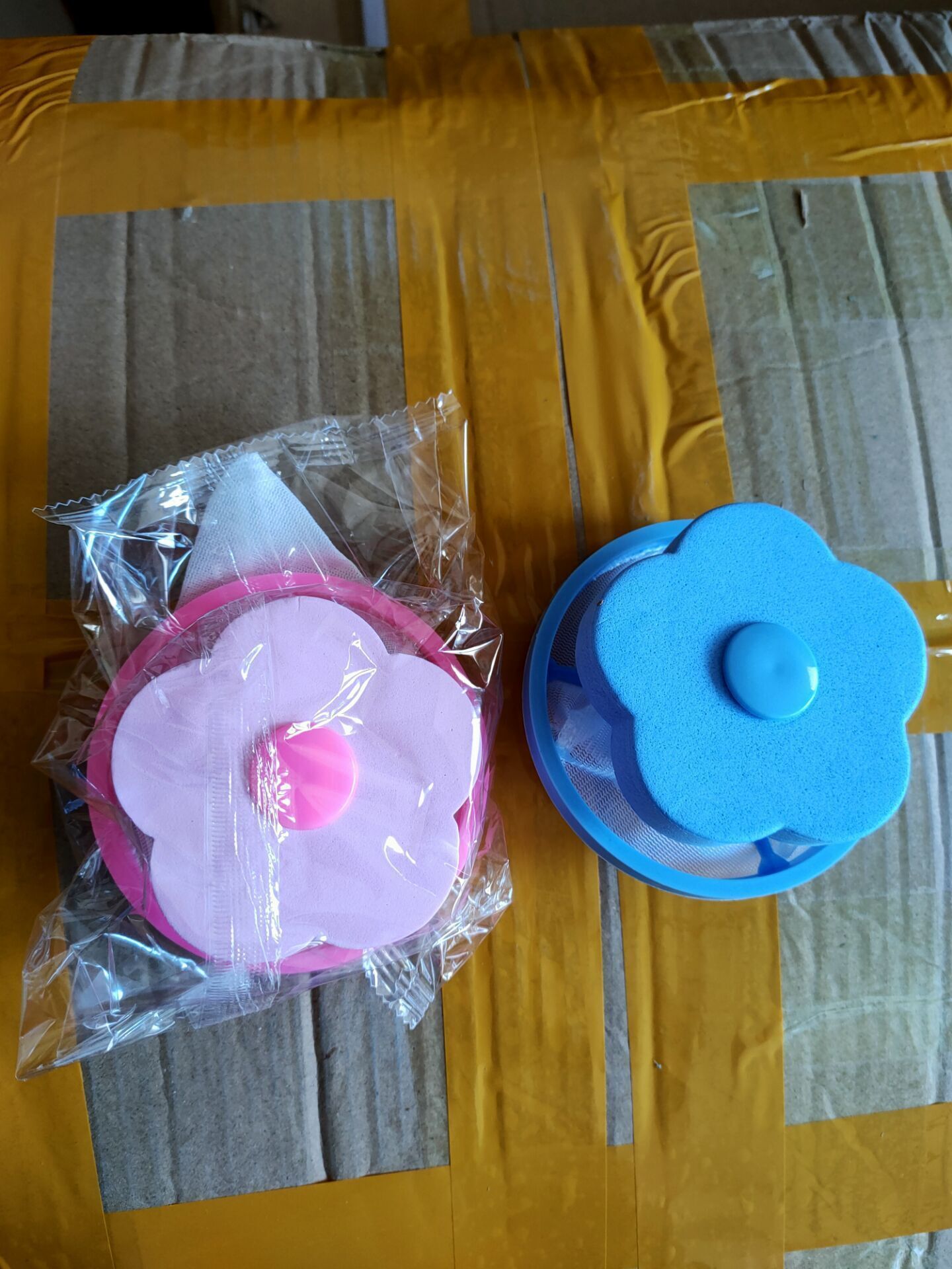 Plum blossom-shaped hair remover for washing machines Specification image