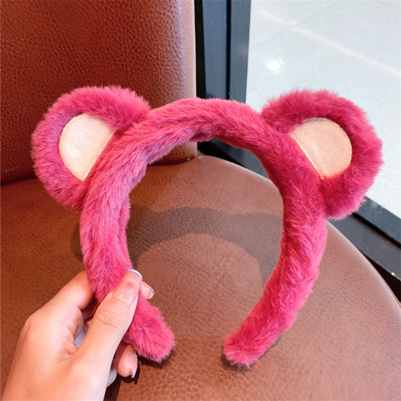 Korean cartoon plush strawberry bear hair band headband, autumn and winter face washing and hair binding head buckle, internet-famous bear ear wholesale pic 8