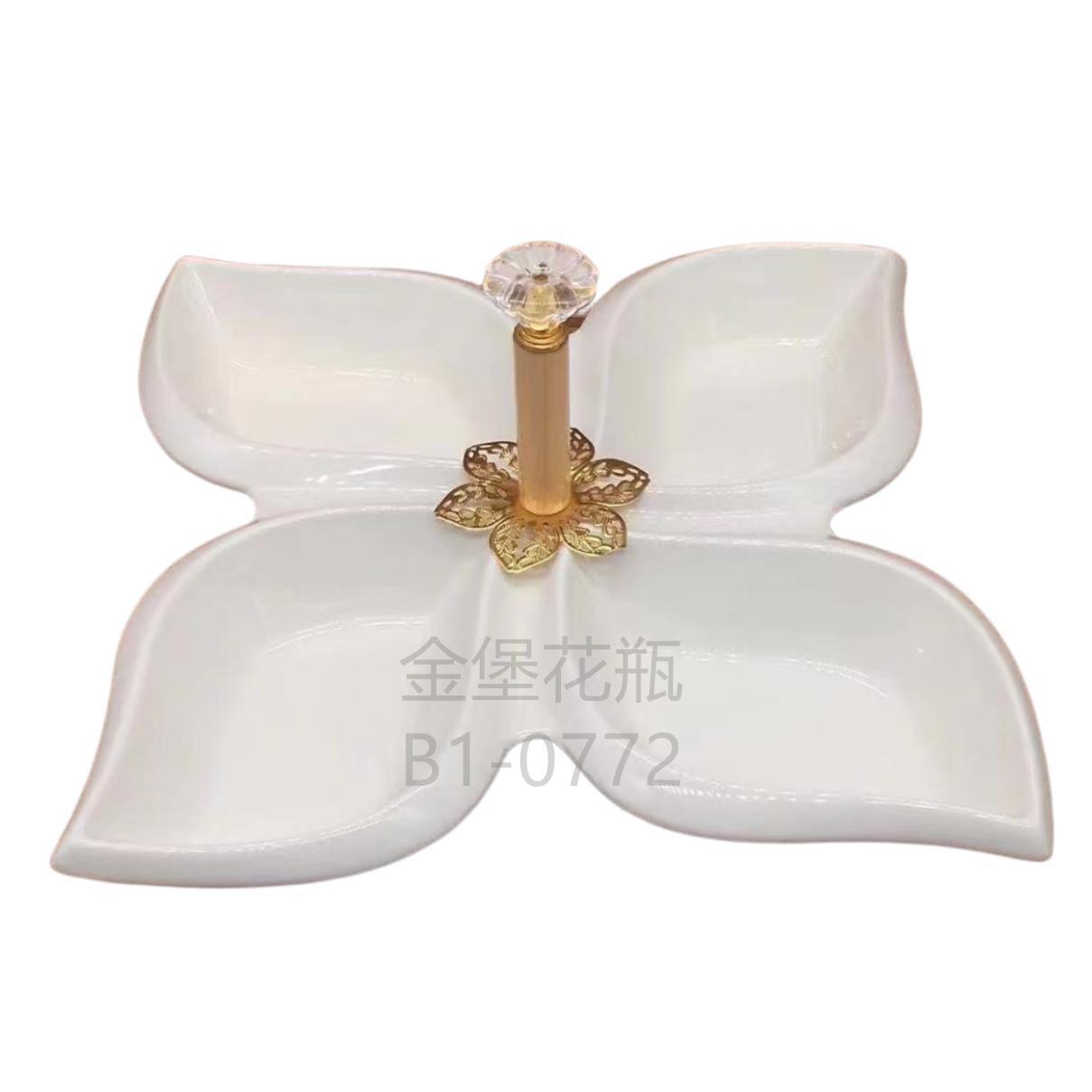 Quadrilateral pure white ceramic multi-compartment fruit plate design sense pure white fruit plate hand-held restaurant food four-compartment platter Item Picture