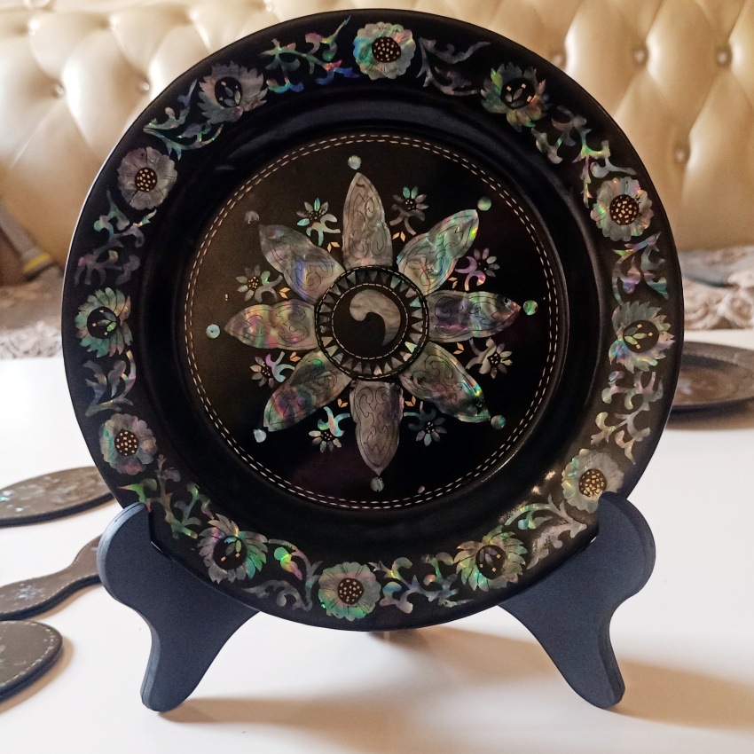 Intangible Cultural Heritage Lacquerware Plates, Shell-Inlaid Mother-Of-Pearl Mother-Of-Pearl Dinner Plates, Large Plates, Lacquerware Plates, Hand-Inlaid Mother-Of-Pearl Fruit Plates, Tea Cup Holders, Round Plate Ornaments details Picture
