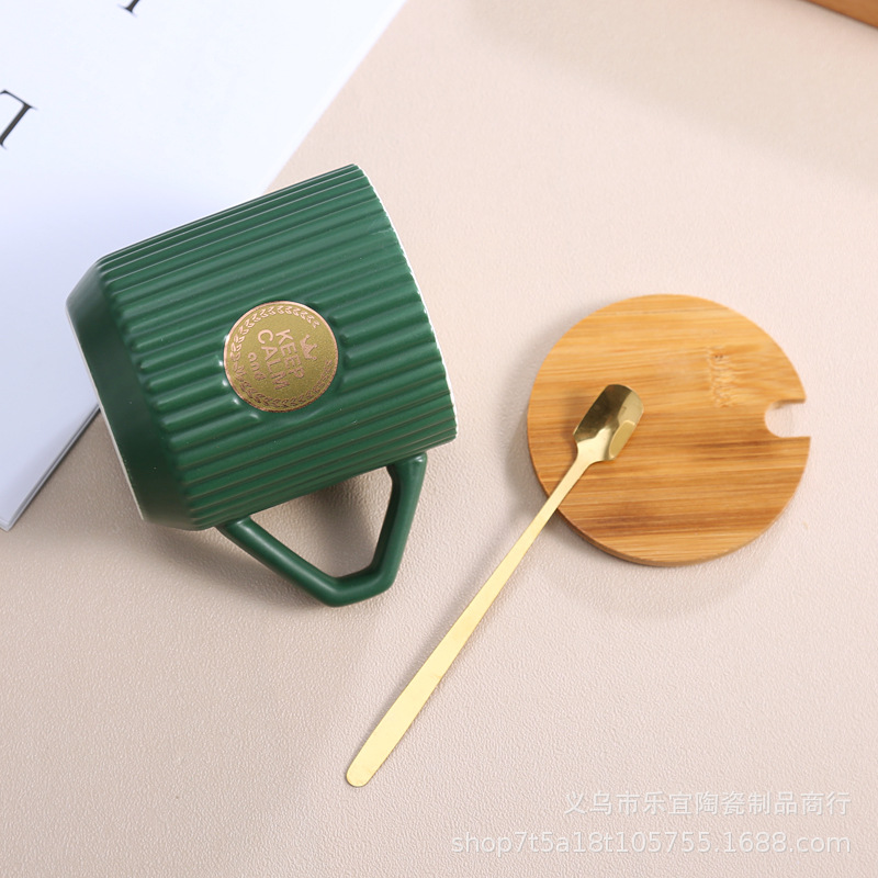 Creative Simba Bronze Seal Ceramic Cup American Mug Bronze Vintage Coffee Cup Striped Green Cup Gift Wholesale details Picture