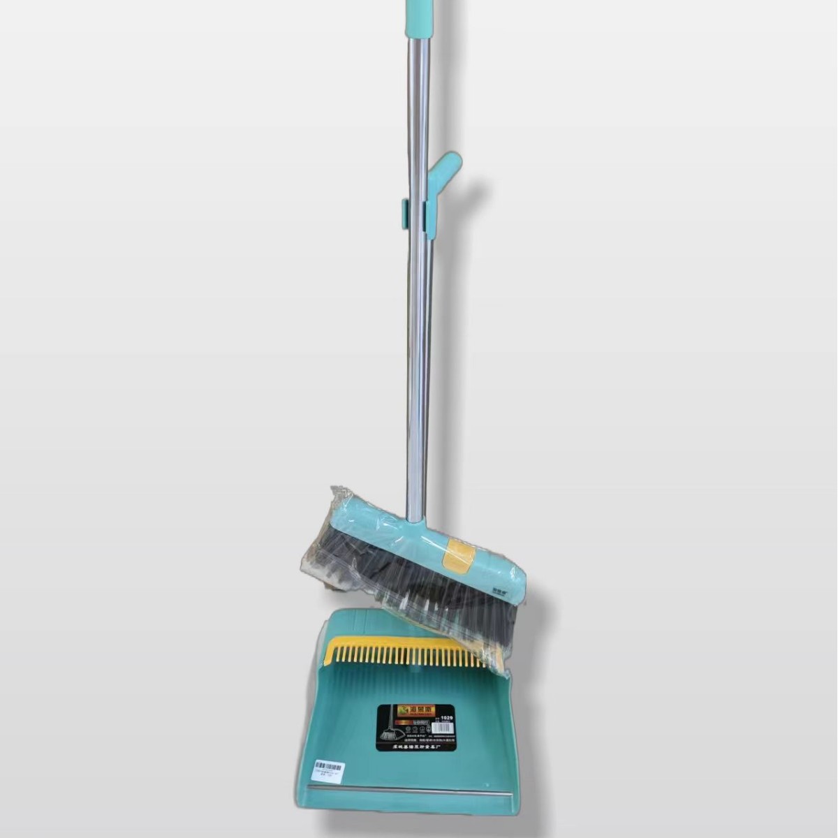 Household broom, dustpan set, cleaning set, wholesale plastic broom, soft-bristled broom, bucket set, broom combination Application Scenario