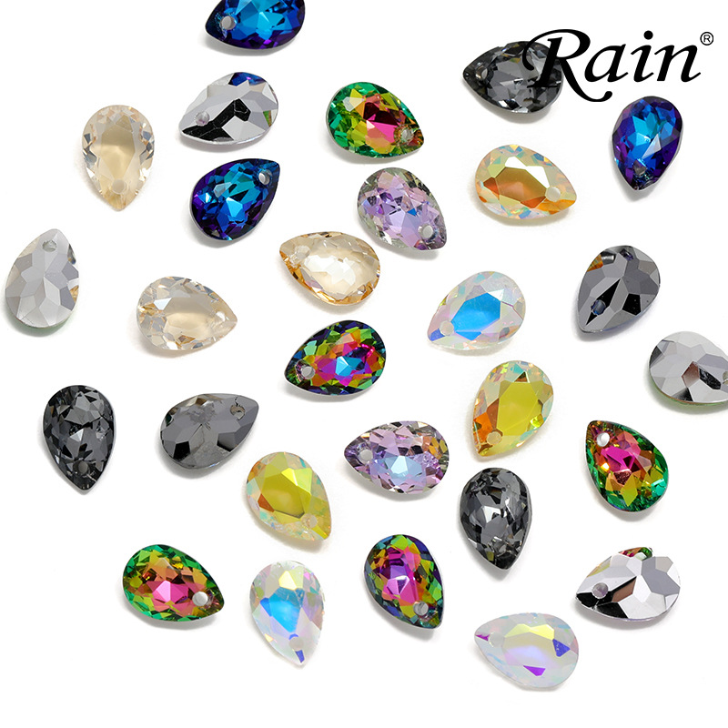 The manufacturer is selling simple and elegant teardrop-shaped crystal multi-color glass pendants for diy jewelry accessories wholesale details Picture