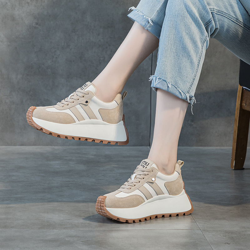 女式休闲单鞋实物图