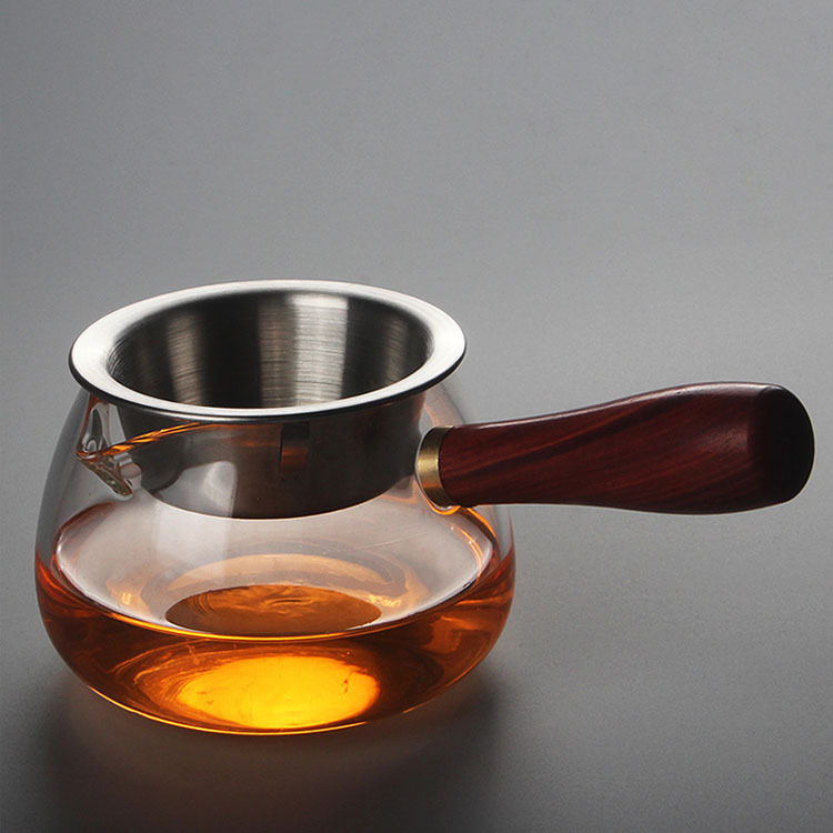 High borosilicate side fair cup tea sea household tea set accessories, tea uniform cup, public cup, single glass tea dispenser Application Scenario