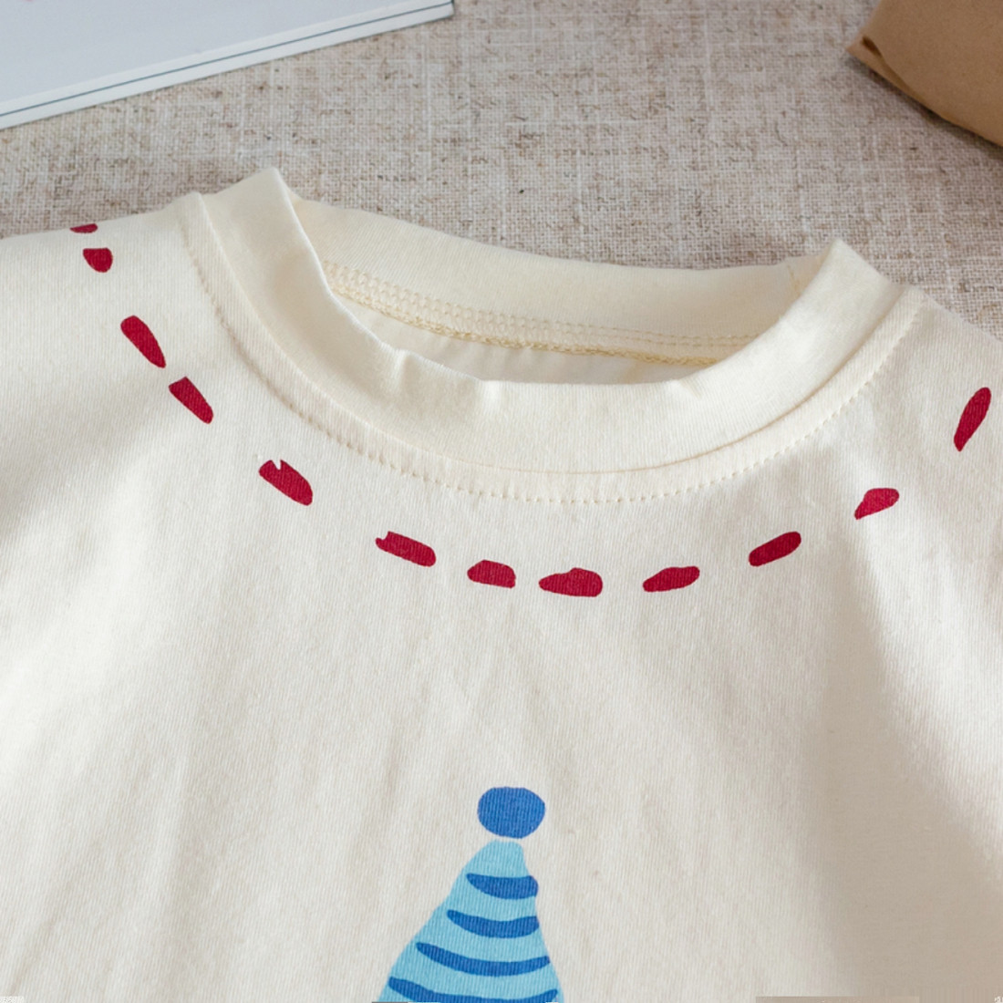 Girls' short-sleeved T-shirt, children's summer wear 2025 new style, stylish and beautiful, super nice girls' top, cartoon base layer Specification image