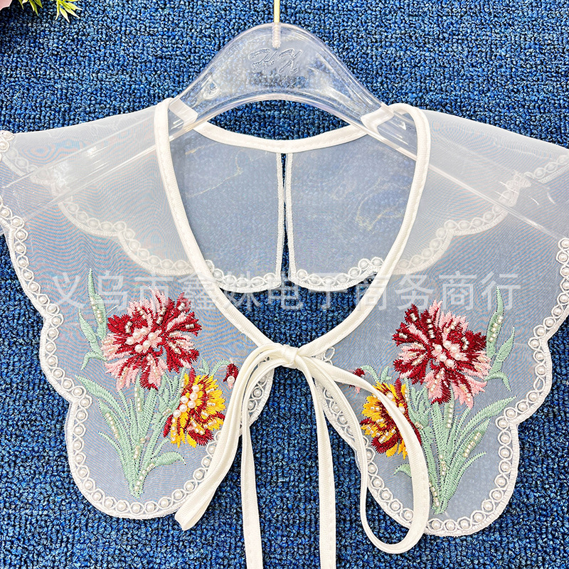 Embroidered lace, women's clothing, versatile collars, accessories and decorations details Picture