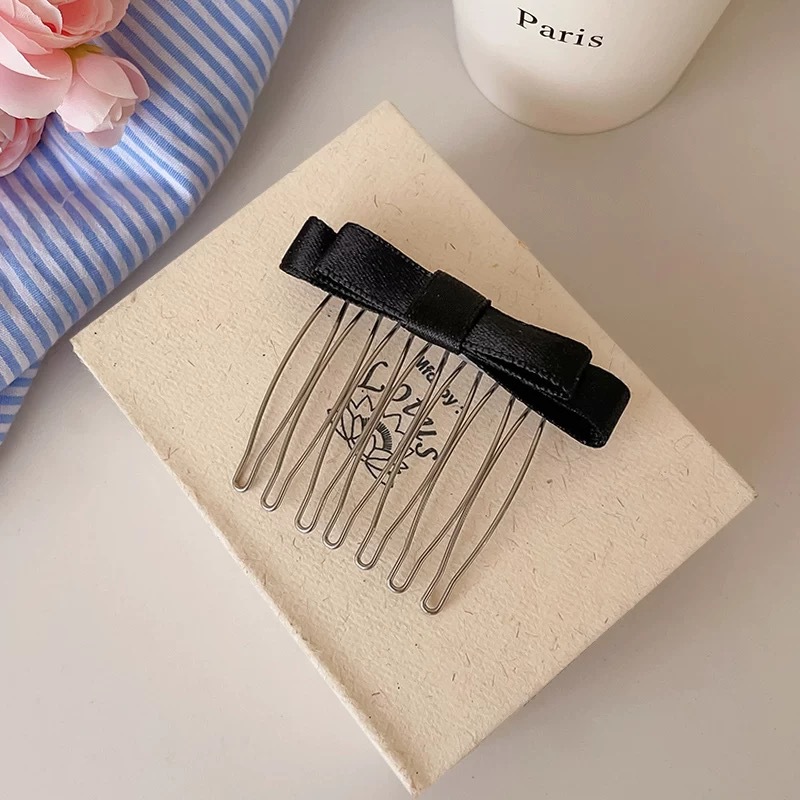 The trendy bow bangs hairpin exudes a sense of high-end style. It is a versatile side hairpin for styling and styling pic 7