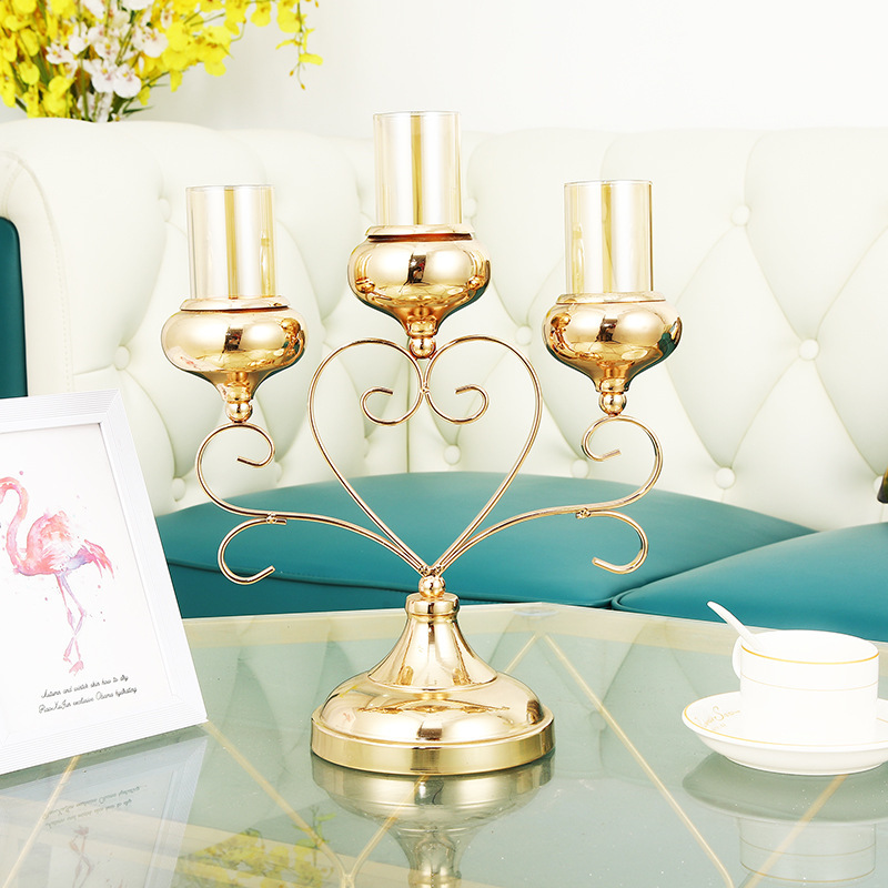 Cross-Border Nordic Metal Glass Candlestick Wedding Hotel Table Living Room Creative Romantic Home Candlelight Dinner Decoration Application Scenario