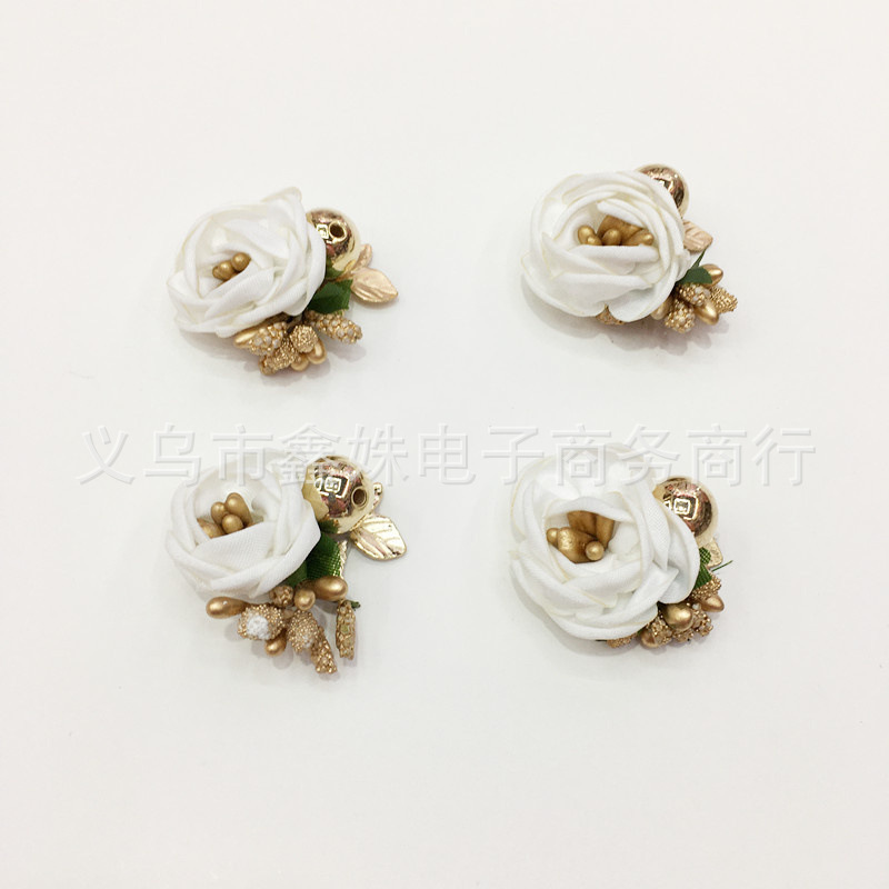 立体布艺花朵手工DIY 装饰花箱包辅料配件花心细节图