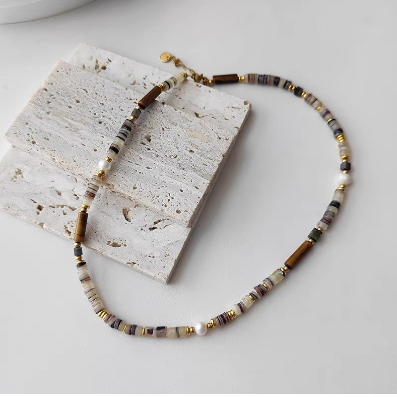Natural stone handcrafted beaded freshwater pearl necklace for women, layered, retro, simple, versatile and high-end collarbone necklace Application Scenario