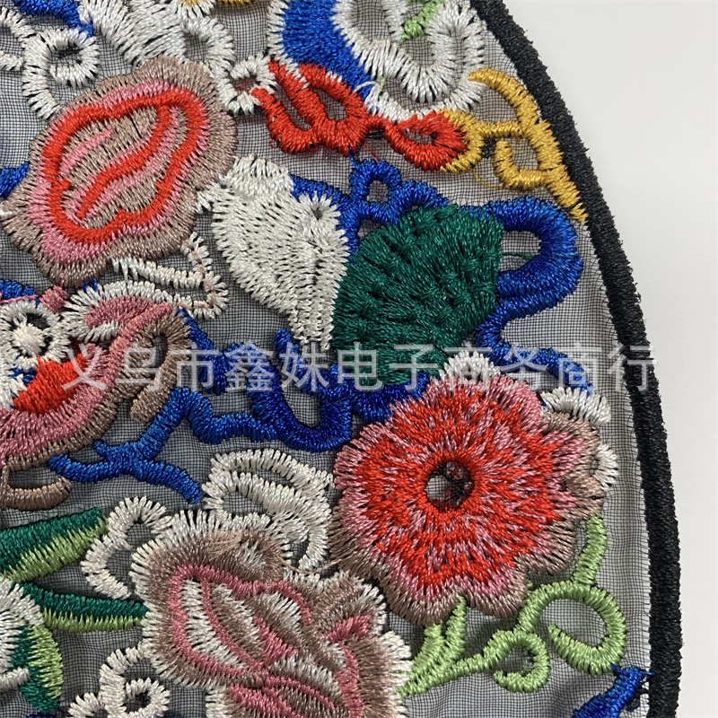 Circular ethnic-style fabric patchwork clothing accessories details Picture