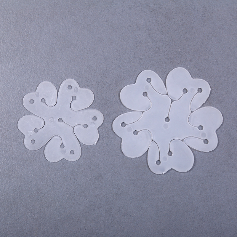A comprehensive collection of wedding supplies, five-in-one balloon clips for wedding room decoration, balloon accessories, flower-shaped plum blossom clips Application Scenario