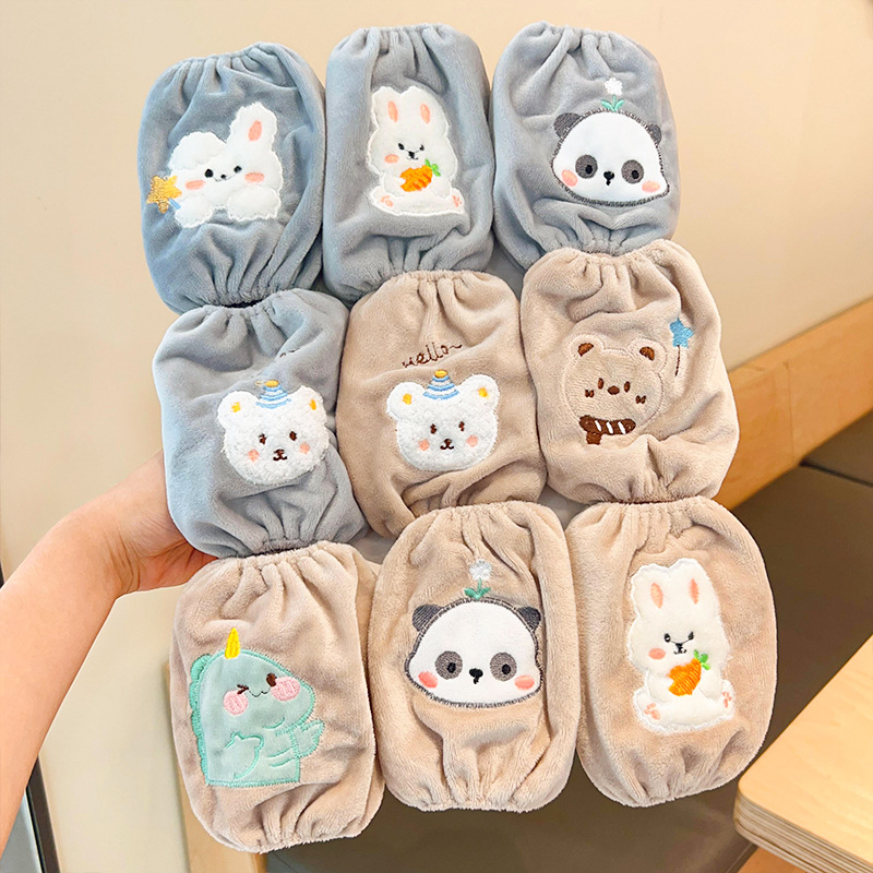 Children's sleeves, cute cartoon, stain-resistant and dirt-resistant for little girls in autumn and winter, boy and girl sleeves, and infant sleeves details Picture