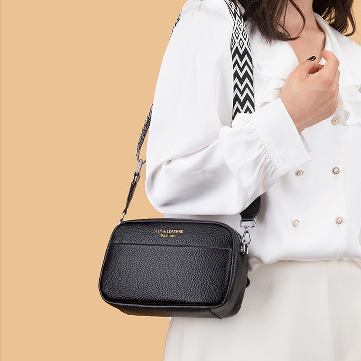 快递盒/化妆包/可扩容双肩背包硬壳/硬壳双肩背包/跨境包产品图