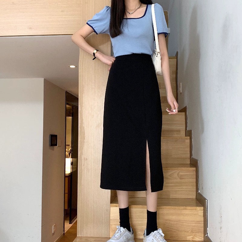 Black Half Skirt Female Autumn A-Line Long Skirt 2024 New Split After The Small High-Waisted Chic Skirt Design Application Scenario
