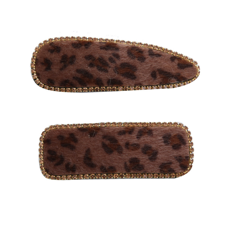 Wholesale of Korean velvet leather Dongdaemun leopard print bb clips, women's bangs clips, popular side clips, hair clips and top clips Item Picture