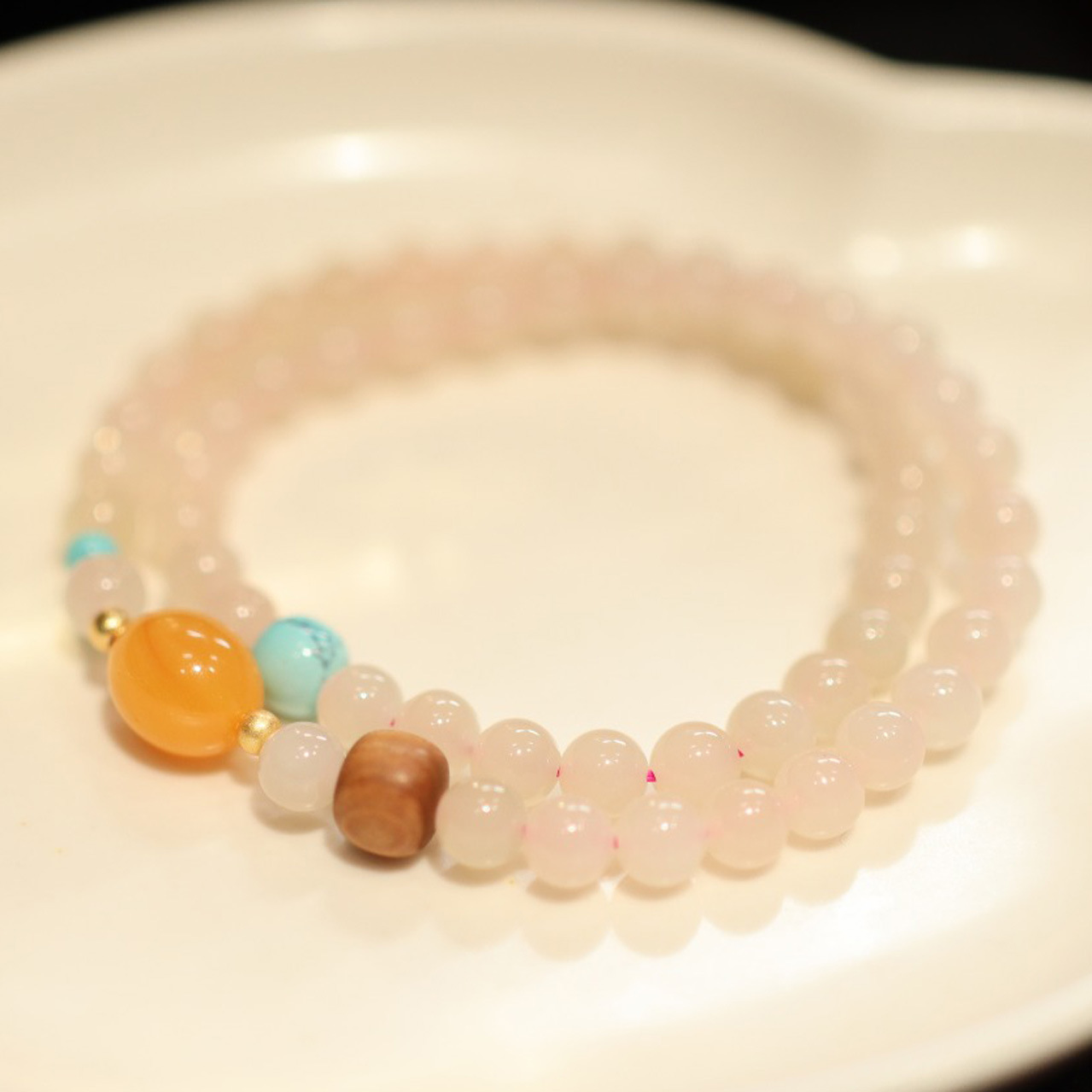 New style Old Mountain sandalwood original ore turquoise bracelet, 6mm double-ring lotus root starch Hetian jade bracelet, natural beeswax jujube beads Item Picture